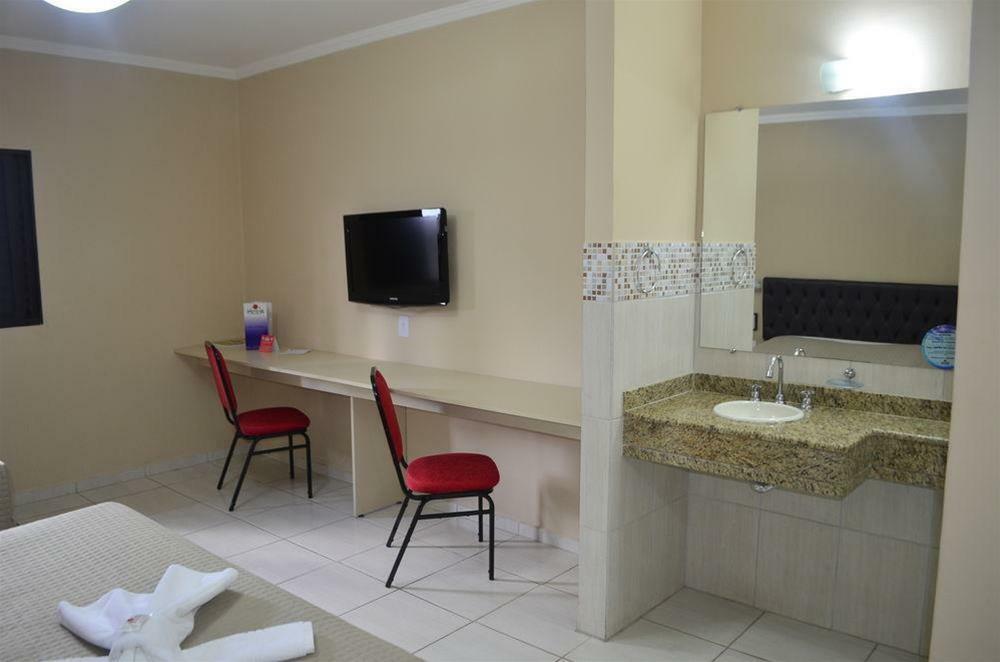 Primar Plaza Hotel Botucatu Buitenkant foto